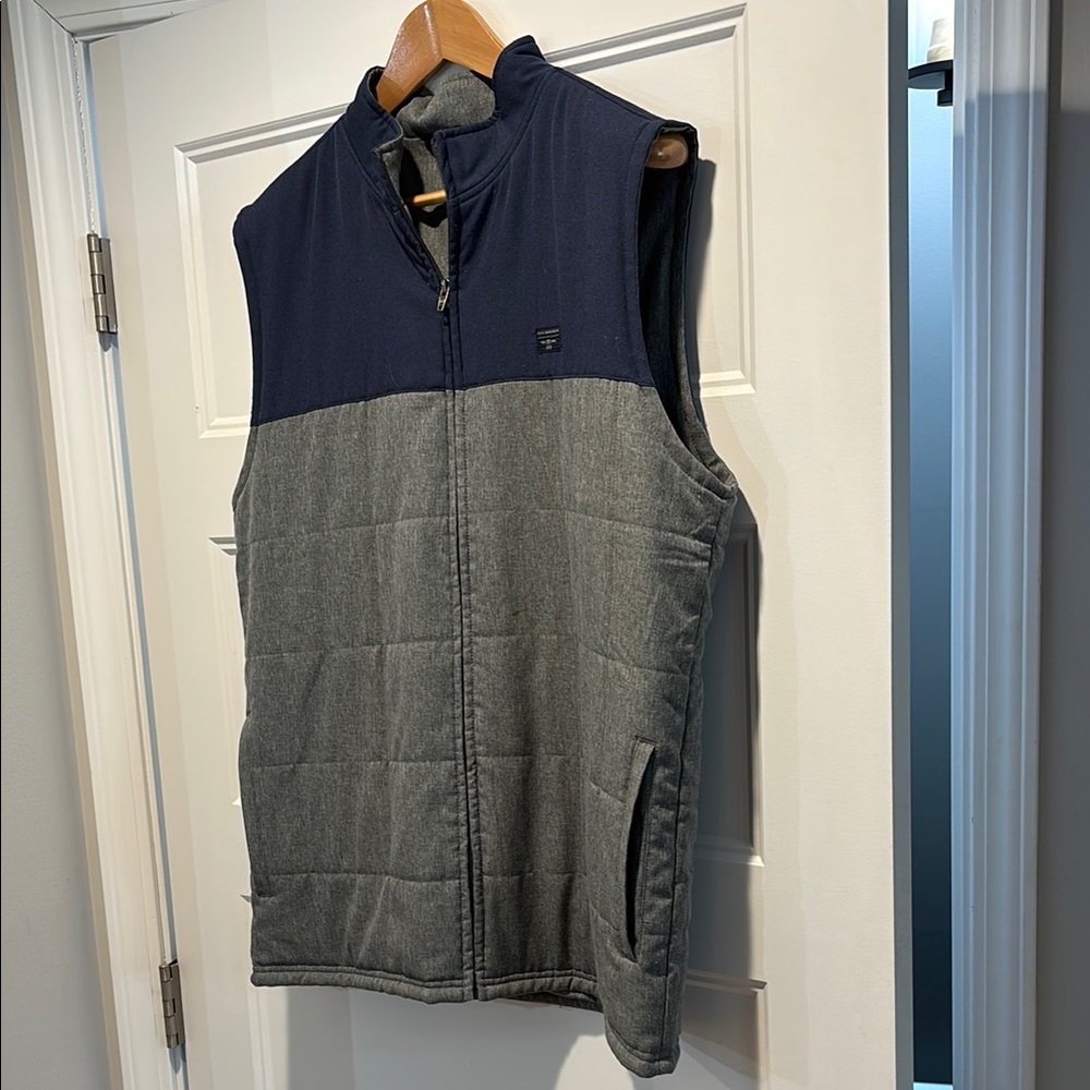Men's Two-Tone Puffer Vest